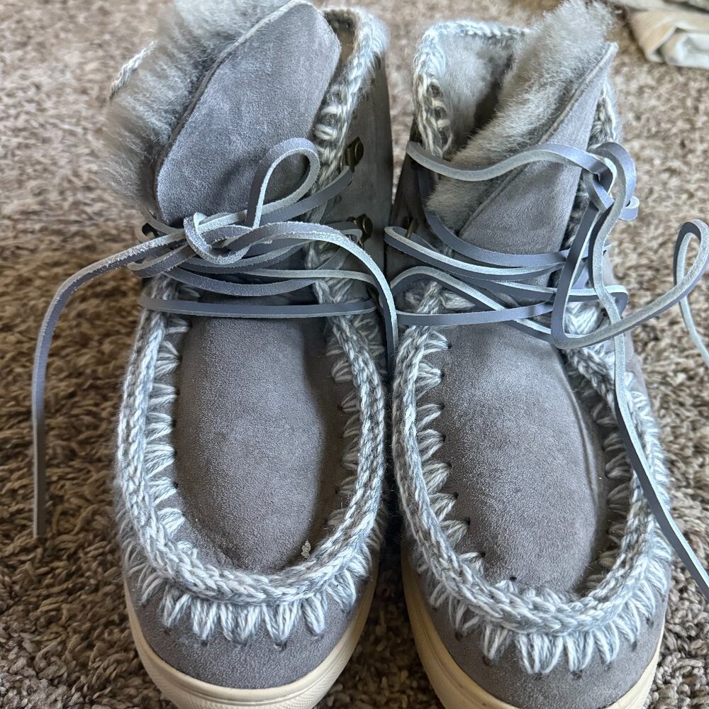 Mou Slippers Size 40 NWT